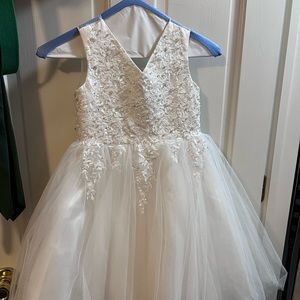 Girls Size 5 Flower Girl Dress